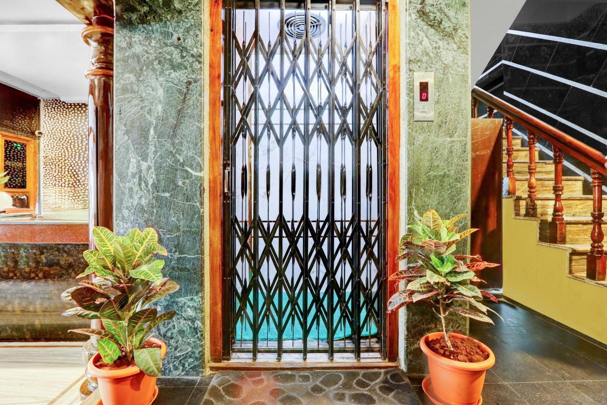 Hotel O Hanuman Pet Near Railway Station Vijayawāda Exterior foto